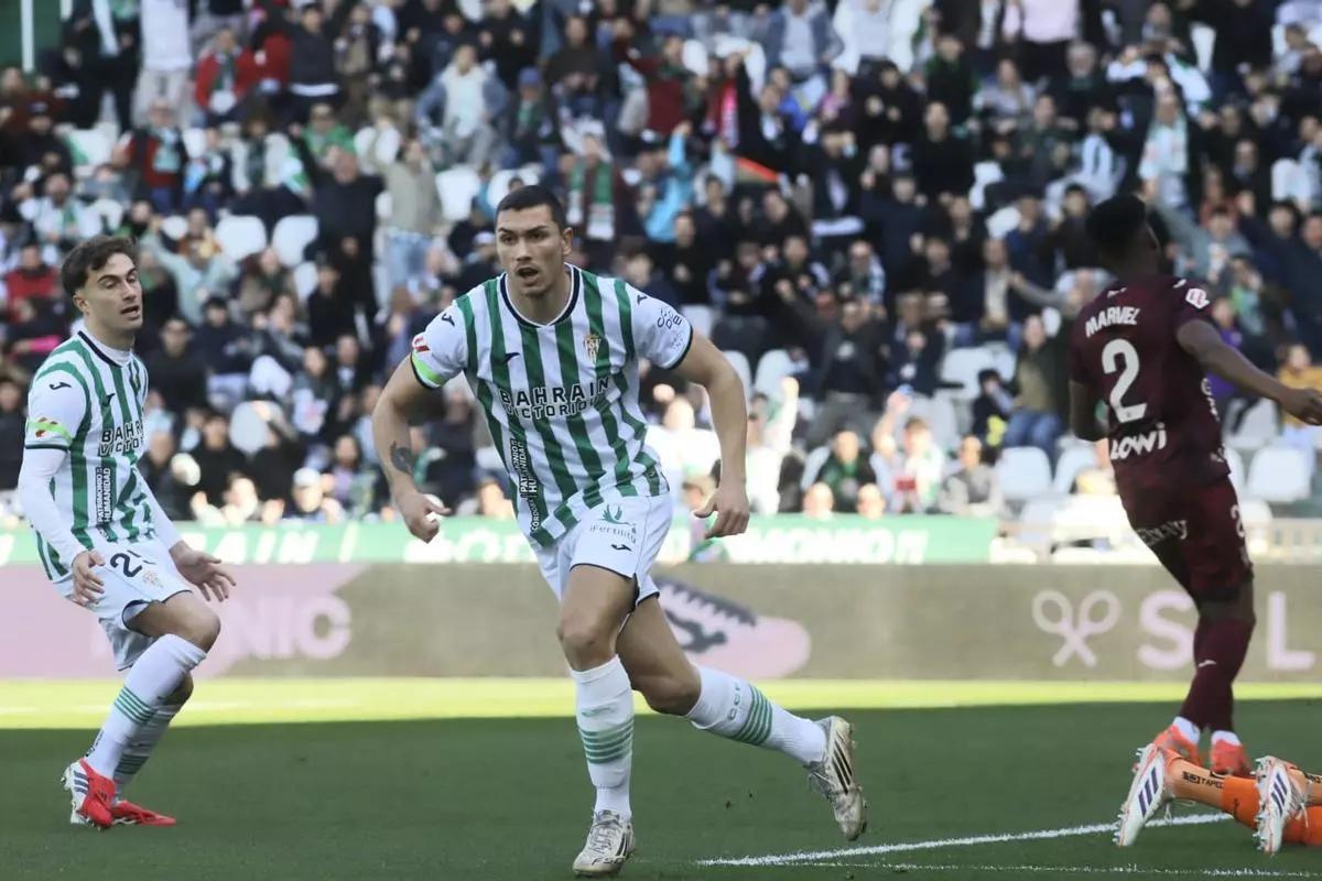 Adrián Fuentes celebra su gol ante el Leganés en El Arcángel, en febrero.