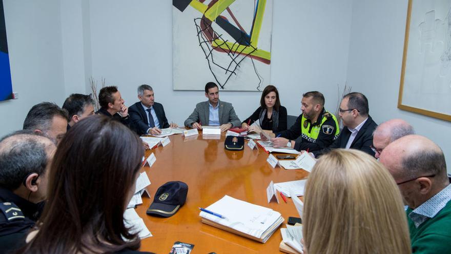 Policía Nacional y Local ponen en marcha el plan de Comercio Seguro en Navidad