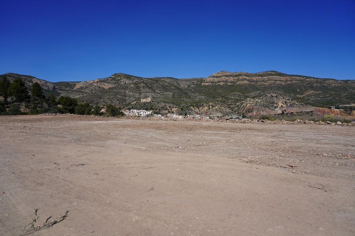 Punto de acopio de residuos en Gestalgar vaciado.