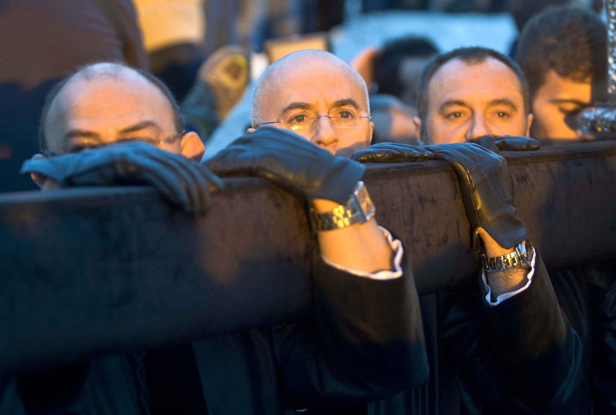 Vuelve a los últimos Viacrucis de la Semana Santa de Sagunt.