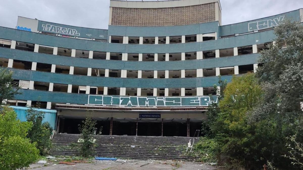 Edificio de Maternidad del antiguo HUCA, en Oviedo, que se transformará en aulario.    |
