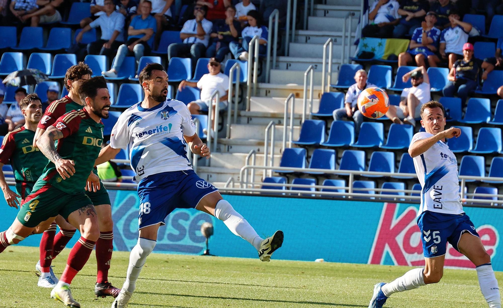 CD Tenerife-Real Oviedo, en imágenes