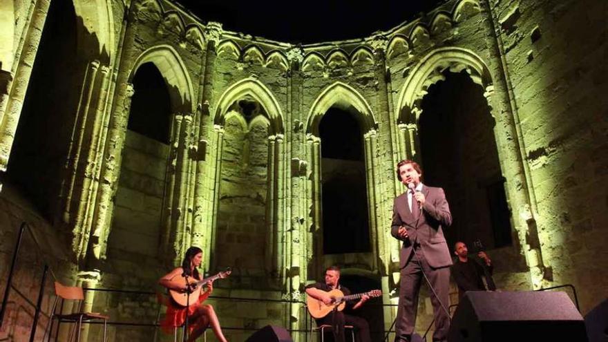 Rodrigo Costa llena de buen fado el escenario de la FRAH