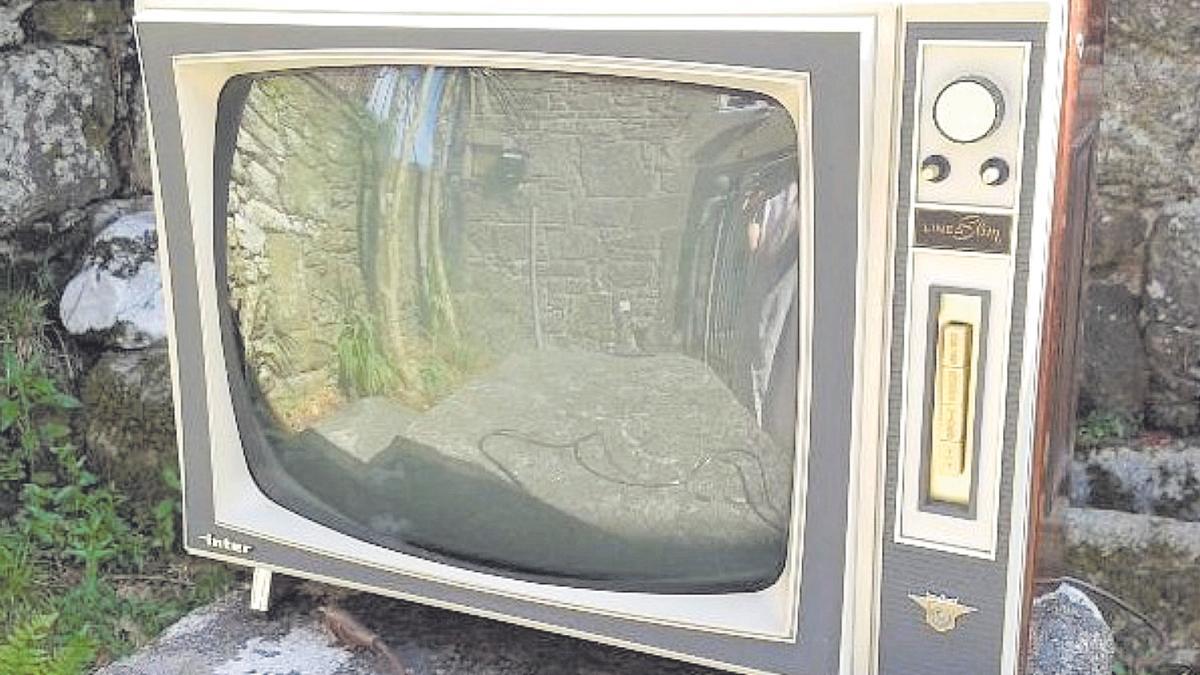 Un televisor antiguo.