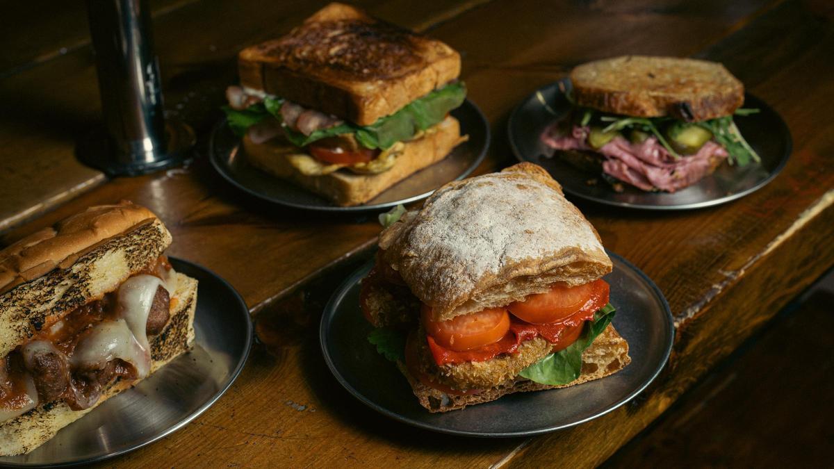 Varios de los bocadillos de Entrepanes Lupa.