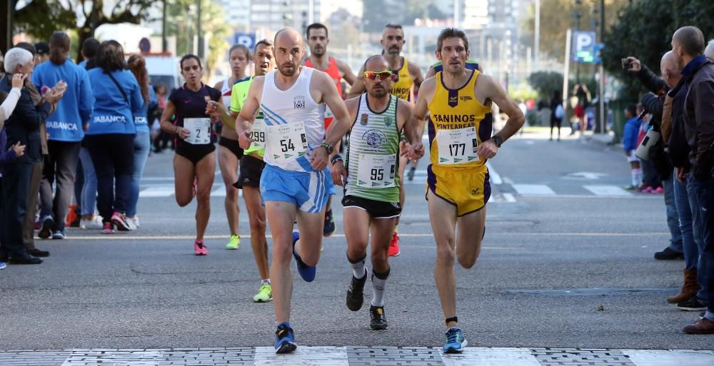 Nuno Costa y Ester Navarrete triunfan en la Vigo +