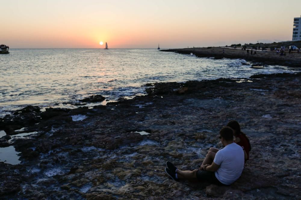 Puestas de sol sin aplausos este verano en Sant Antoni