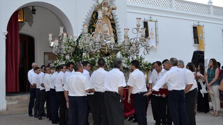 Impulsan la creación de una asociación de costaleros para la Virgen de la Piedad