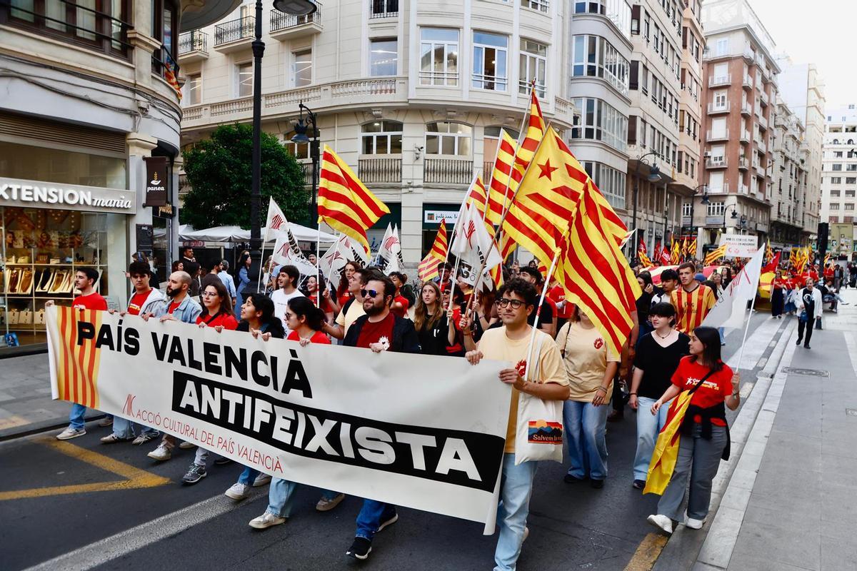 La manifestación del 25 d'Abril en València, en imágenes La manifestación del 25 d'Abril en València, en imágenes