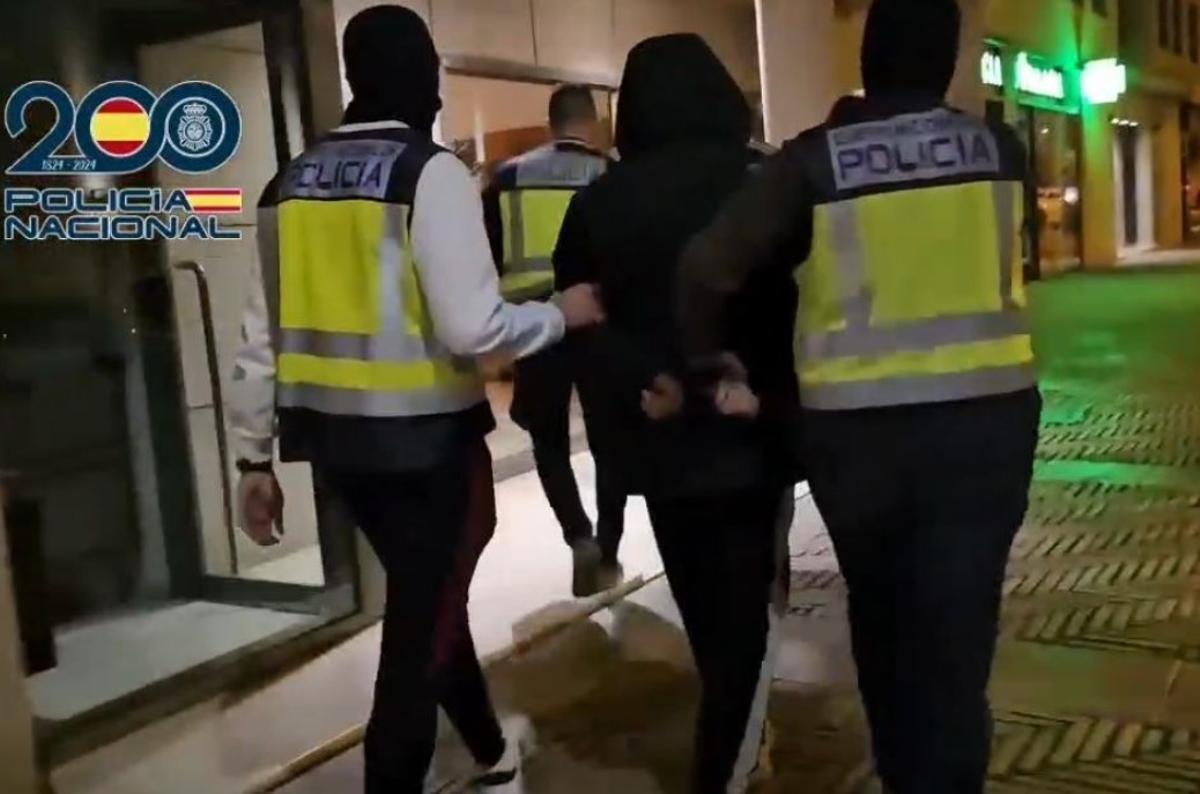 Aviso policial en Ibiza: aumenta el robo de relojes y sin agentes especializados para el fútbol