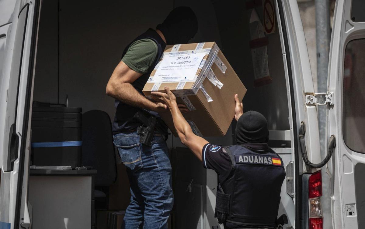 Imagen de una operación contra el tráfico de drogas y el blanqueo de capitales en Tenerife. |