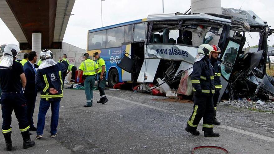 Los equipos de emergencias, en el lugar de los hechos.