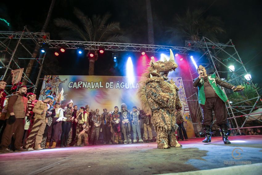 Suelta de la Mussona en el Carnaval de Águilas