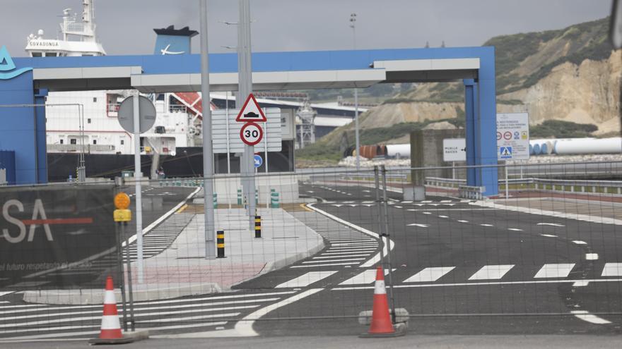 Los vecinos de Laviana y Valliniello aplauden el tercer carril hacia los muelles de la margen derecha, pero exigen otras inversiones
