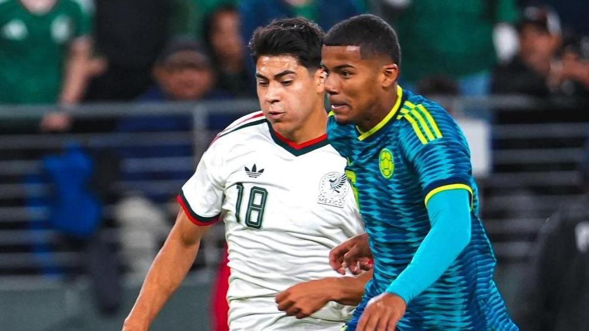 Maty Orozco, con el 16, en el empate de Colombia contra México.