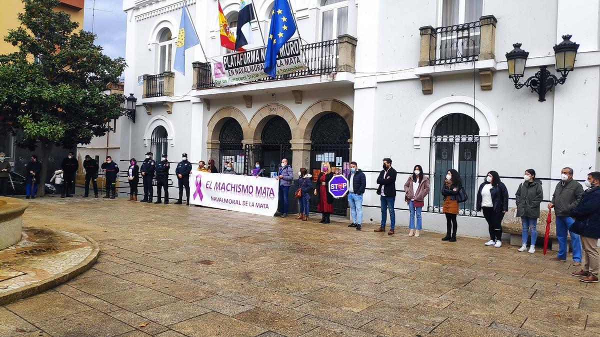 Un acto celebrado contra la violencia de género en Navalmoral el pasado año.