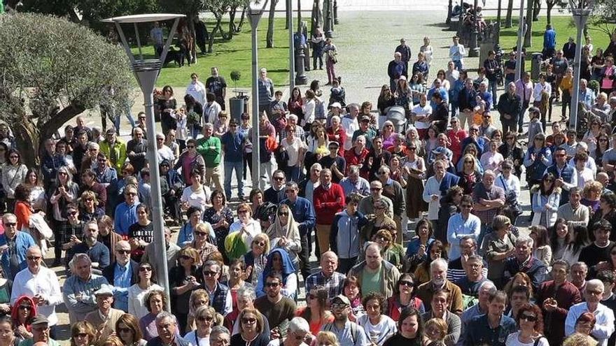 Asistentes a la multitudinaria manifestación de O Grove de este año. // Muñiz