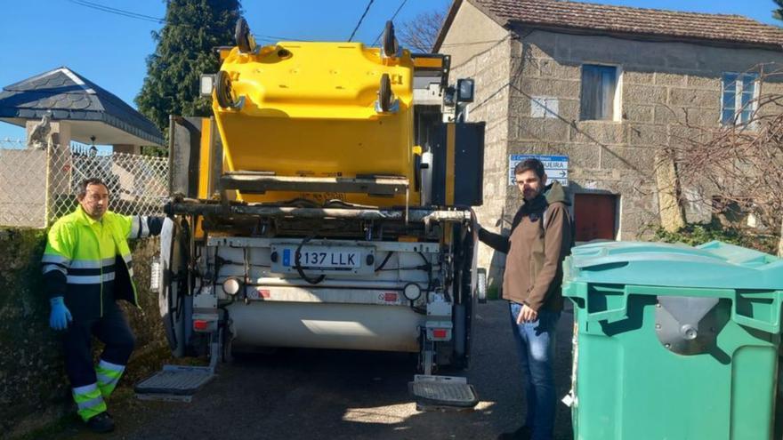 As Neves recoge 54 toneladas de plástico en un año tras municipalizar el servicio