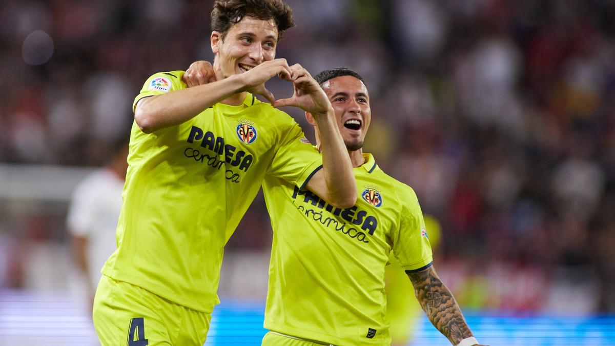 Pau Torres celebrandu su gol ante el Sevilla.