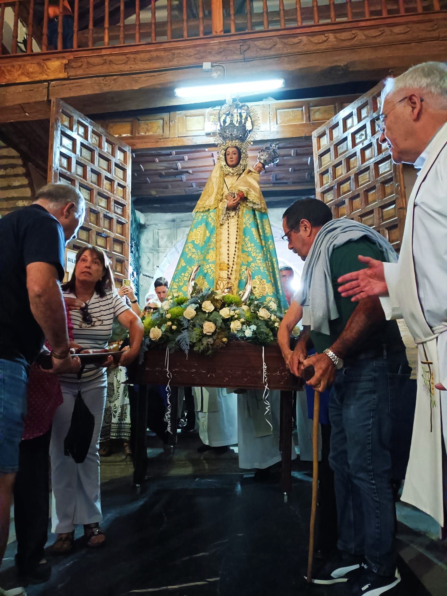 La Carballeda se rinde ante su señora