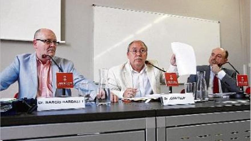 Els tres candidats: Narcís Bardalet, Joan Felip i Josep Vilaplana, durant el debat electoral de dimecres passat.