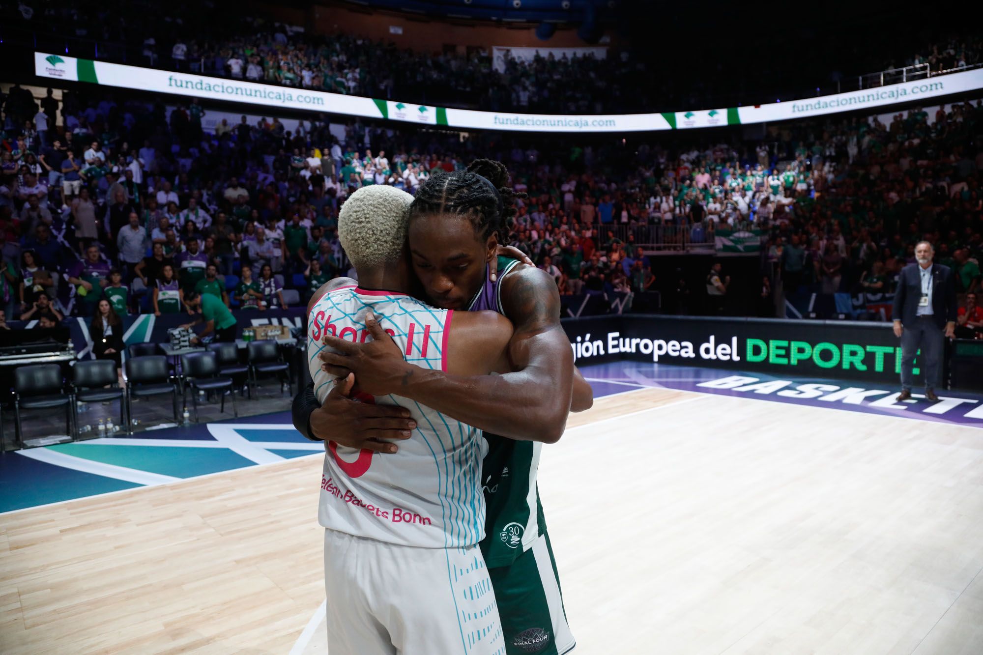 El Unicaja - Telekom Bonn, semifinal de la BCL, en imágenes