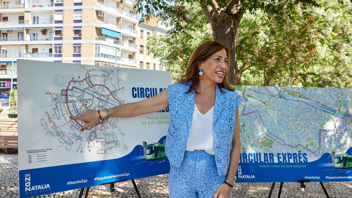 La candidata del PP al Ayuntamiento de Zaragoza, Natalia Chueca, presenta su propuesta de movilidad.