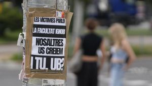 La UB suspèn el catedràtic Flecha i obre una investigació