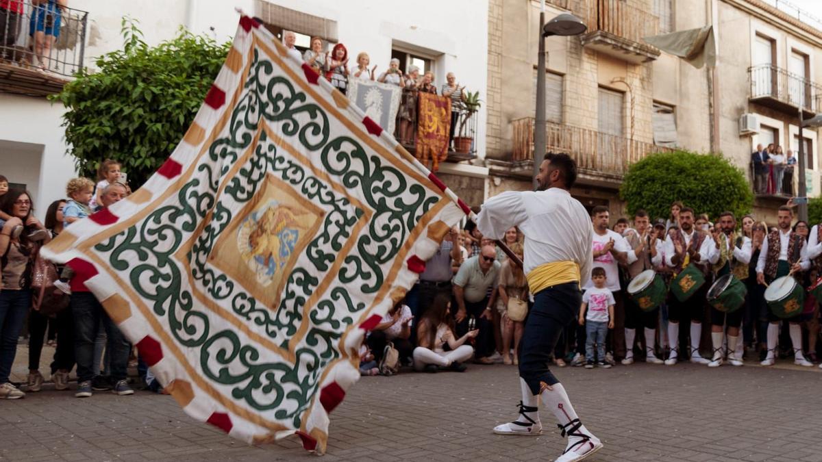El "Ball de la Bandera" de Beniarjó, fiesta declarada de Interés Turístico Local