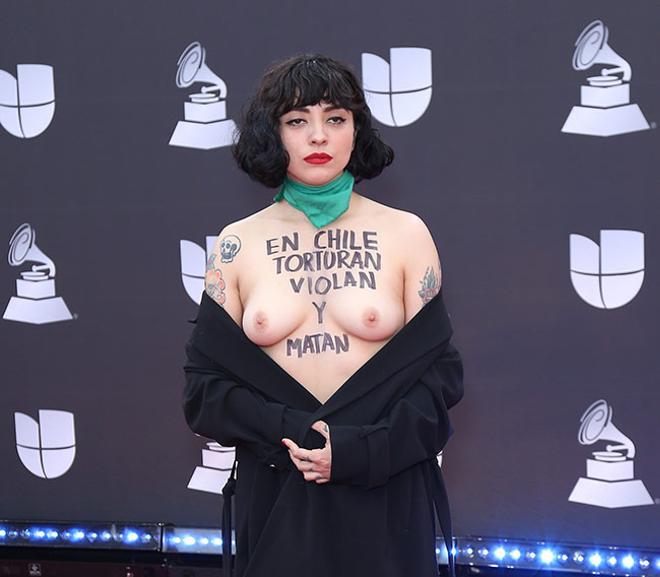 Mon Laferte en los Grammy Latinos 2019