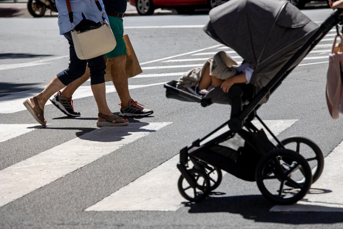 Un cotxe atropella en un pas de vianants set nens de preescolar al Japó