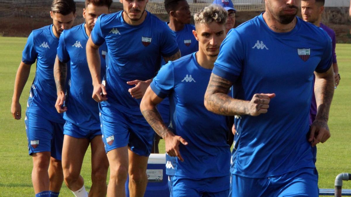 Los jugadores del Extremadura UD en un entrenamiento