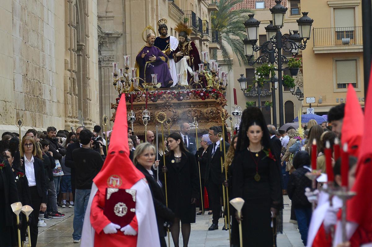 El Lavatorio saliendo de Santa María el Domingo de Ramos en Elche