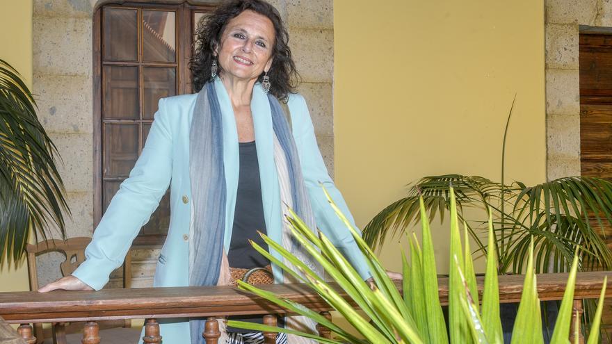 Elena Acosta: «Las Palmas de Gran Canaria tiene una historia más cercana a América que a España»