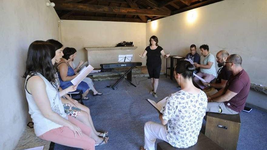 Alumnado en el I Curso de Música Antiga de Agolada, el verano pasado. // Bernabé/Javier Lalín