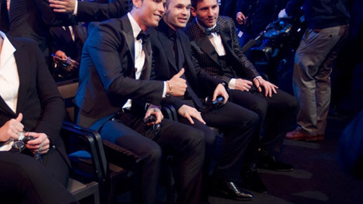 Los tres nominados a Balón de Oro, Cristiano, Iniesta y Messi.