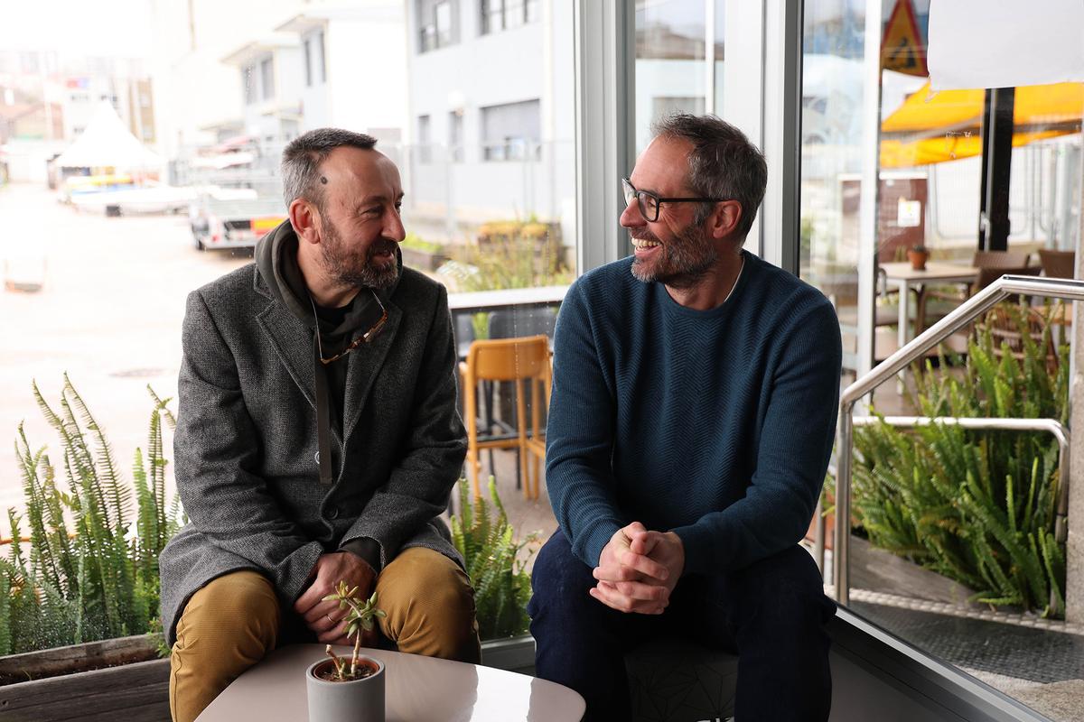 Julio Gómez y Luis Campos, en Bouzas, Vigo.