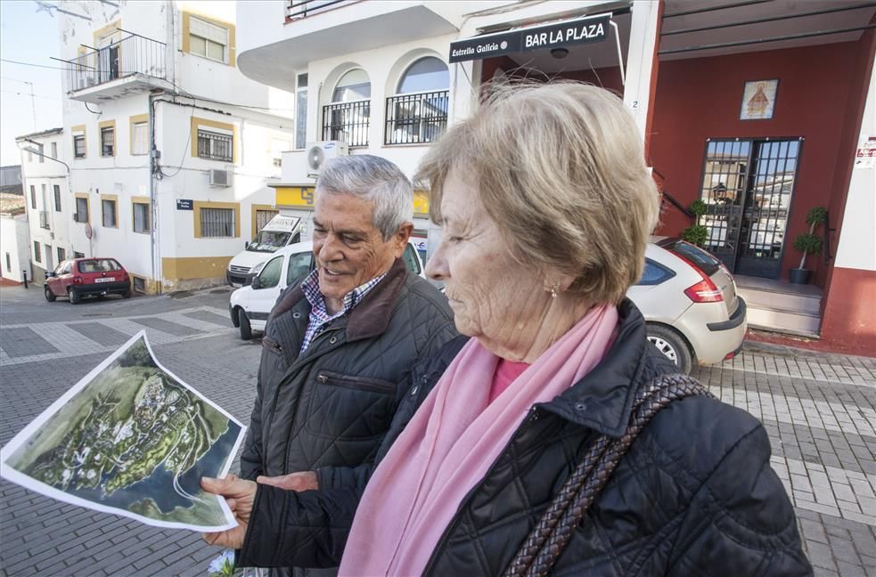 Los vecinos de Castilblanco opinan sobre el proyecto Elysium