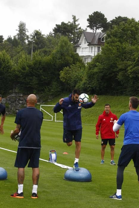 Negredo, uno de los protagonistas del lluvioso día