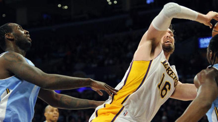 Un gran Gasol no evita una nueva derrota de los Lakers