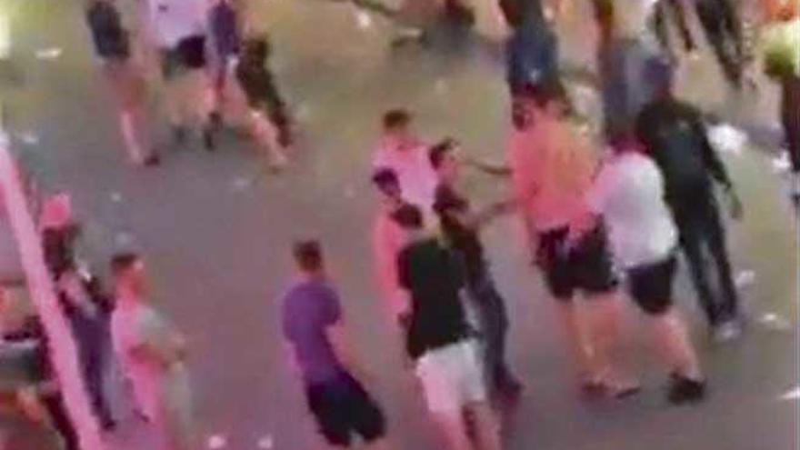 Captura de un vídeo que muestra una pelea en Magaluf.