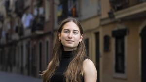 Lola Valiente, en el barrio de la Barceloneta, en Barcelona.