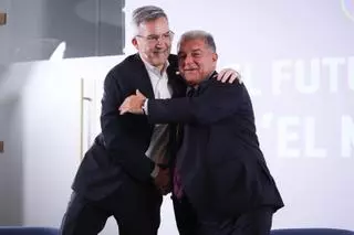 Lo que no se vio del debate entre Laporta y Font: quién llegó primero, una silla incómoda, los equipos de cada uno...