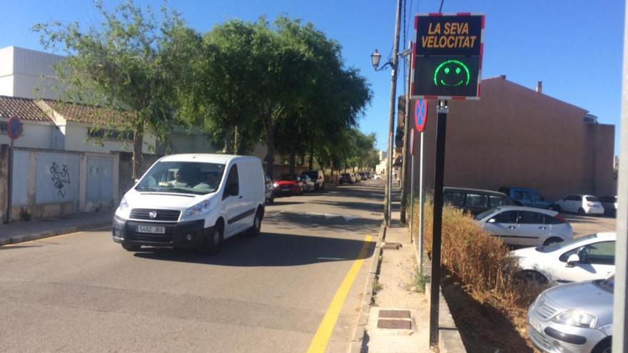 El panel situado en la calle Tanqueta de Algaida