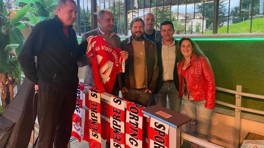 La Peña Sportinguista Rober Canella, de Laviana, celebra su catorce aniversario
