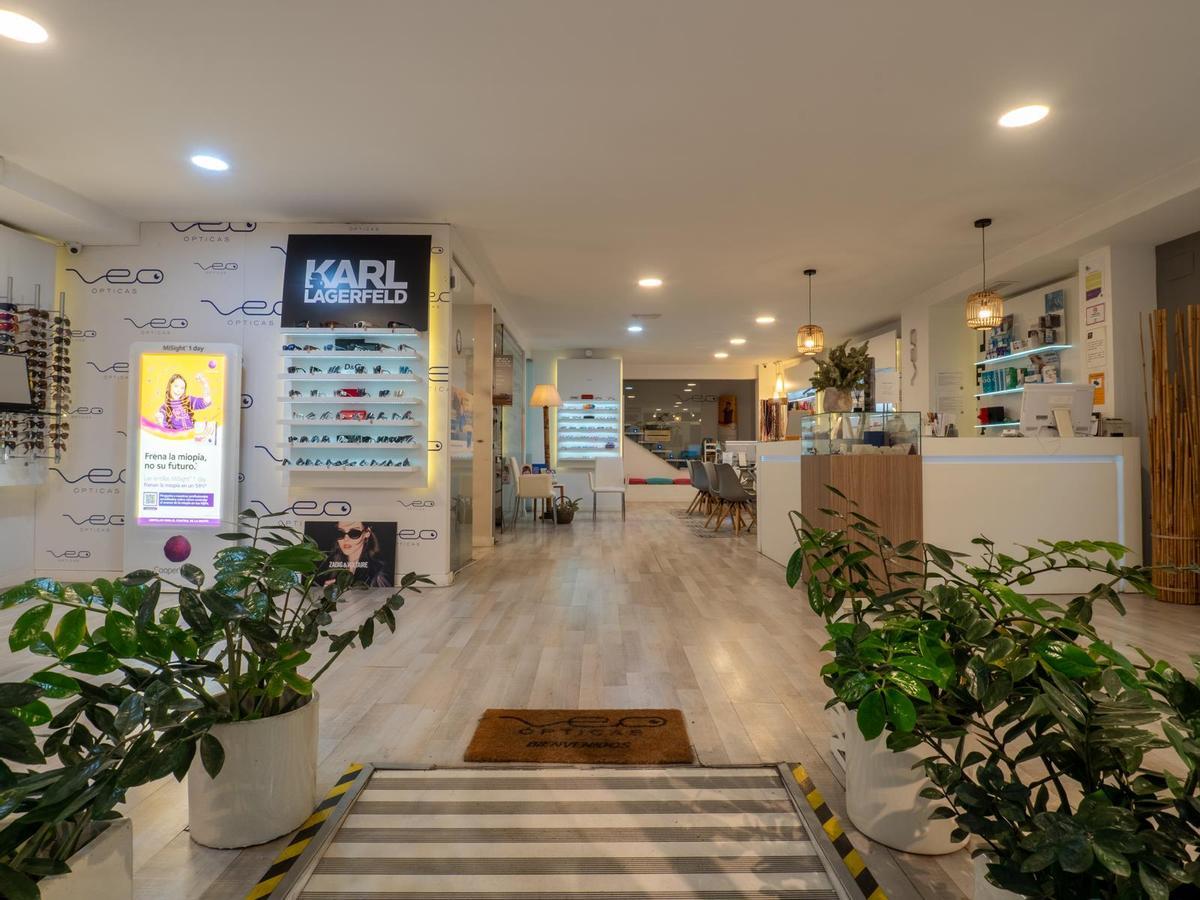 El centro ofrece una gran variedad de gafas.