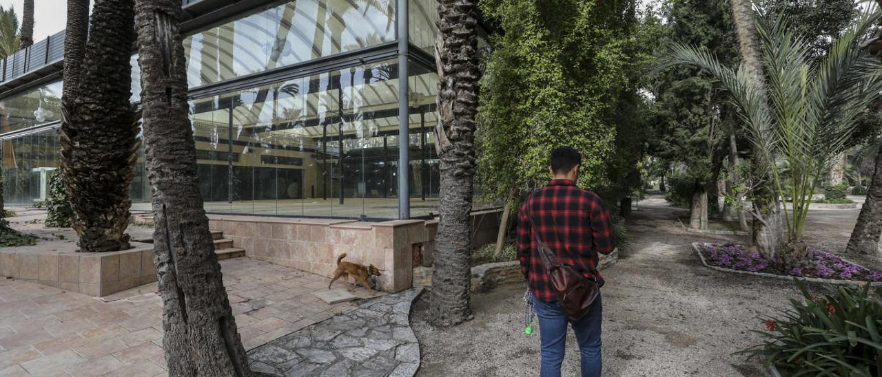 Restaurante del Parque Municipal cerrado, imagen de archivo de hace unos mesesa