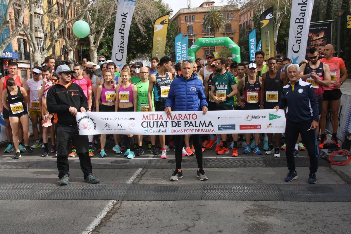 Antes de los 10 Km se homenajeó a los veteranos Toni Jurado y Emilio de la Cámara
