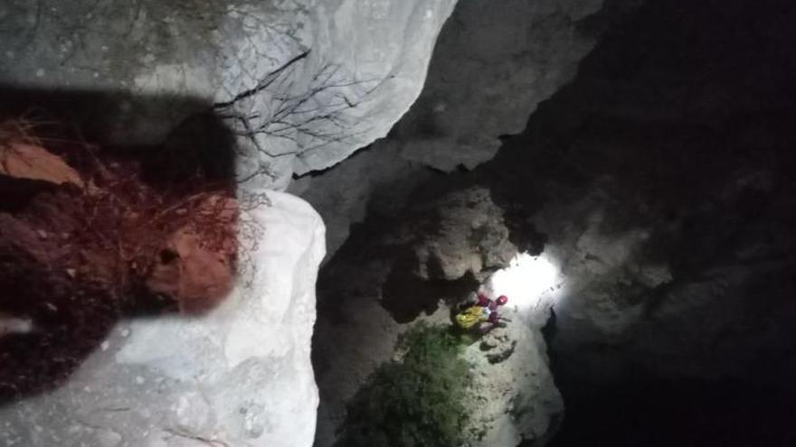 Fallece un hombre de 30 años tras caer desde 140 metros en un acantilado de Ibiza