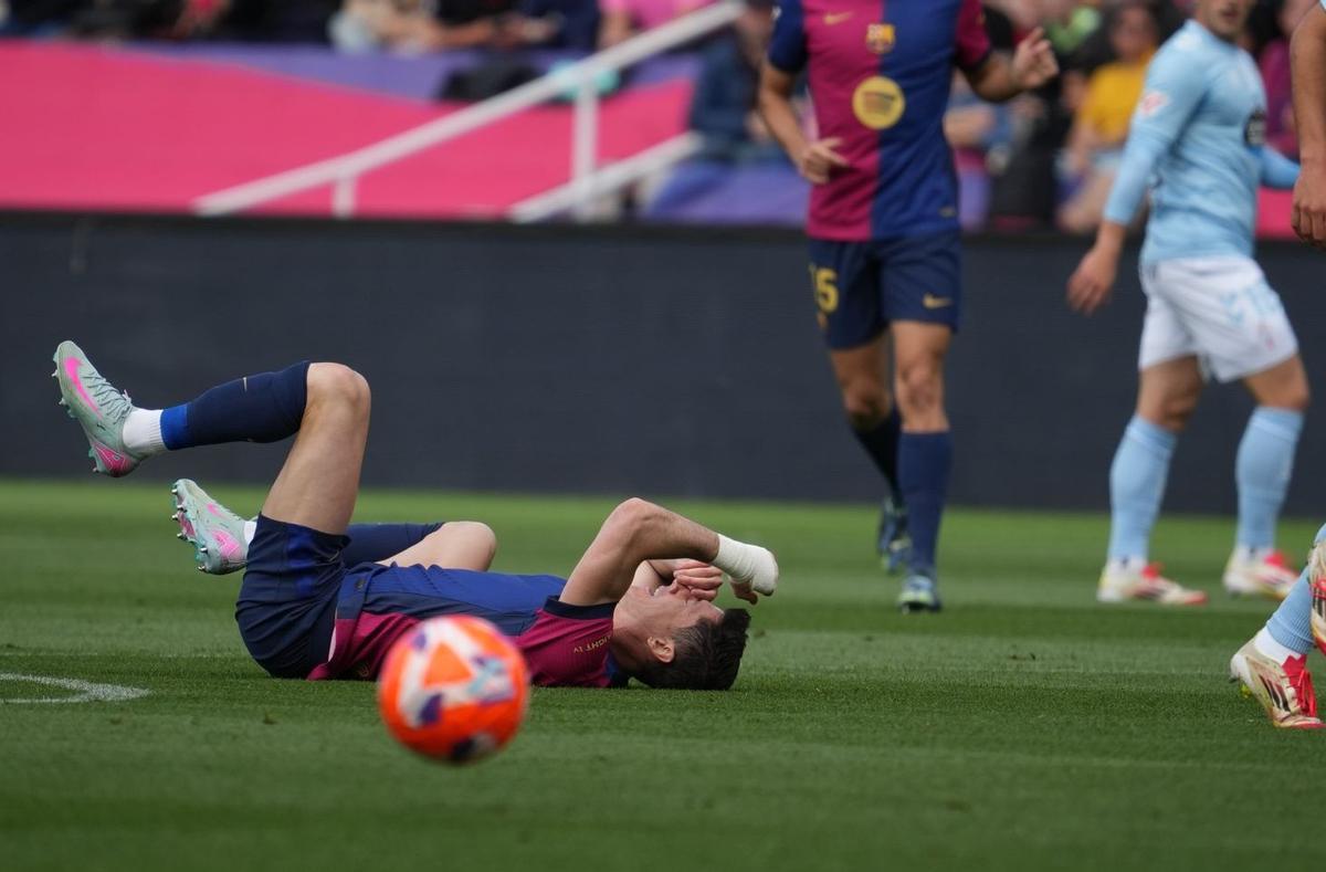 Lewandowski cayó lesionado ante el Celta